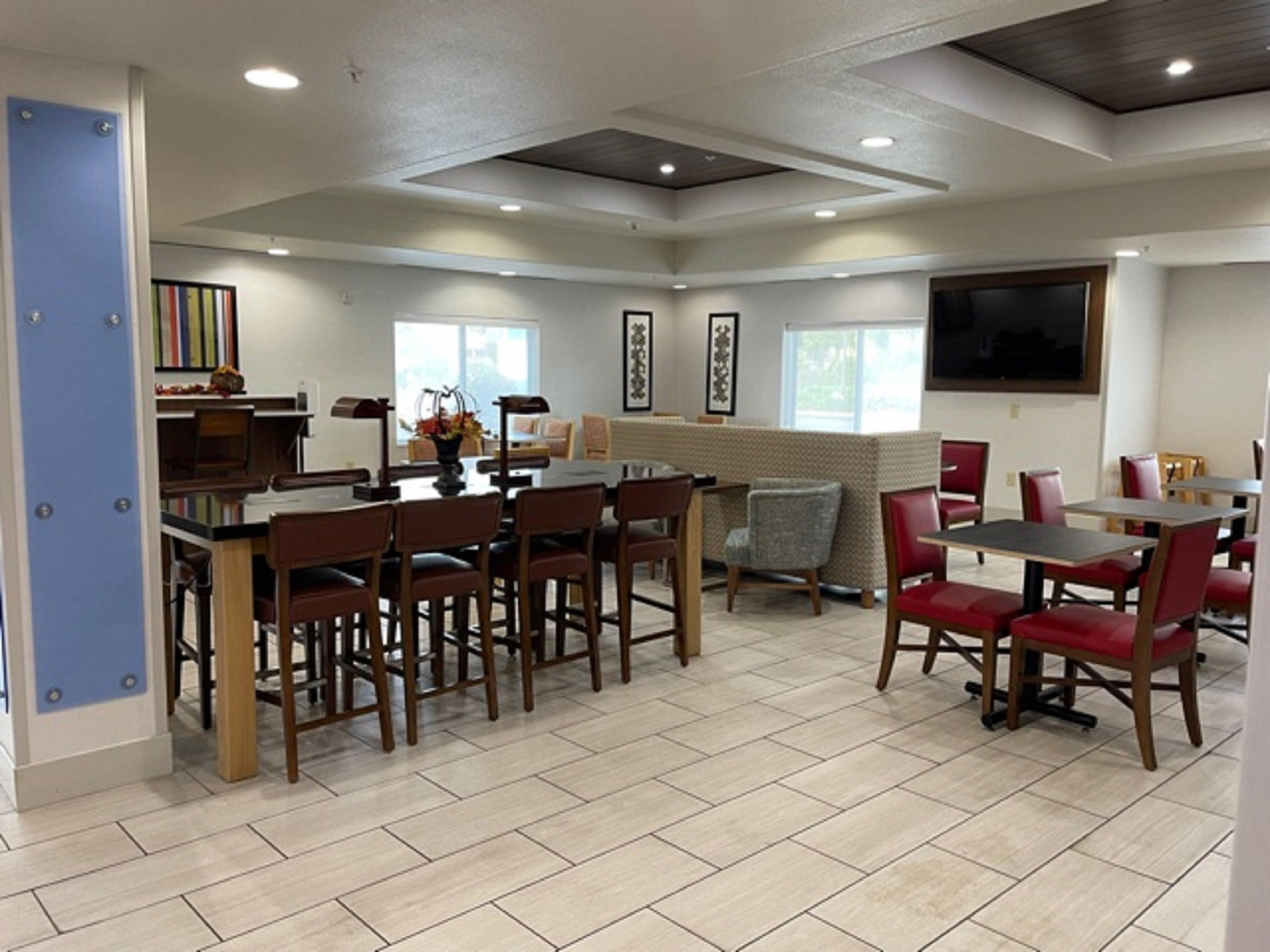 Holiday Inn Express Hotel & Suites Lewisburg By Ihg Eksteriør billede